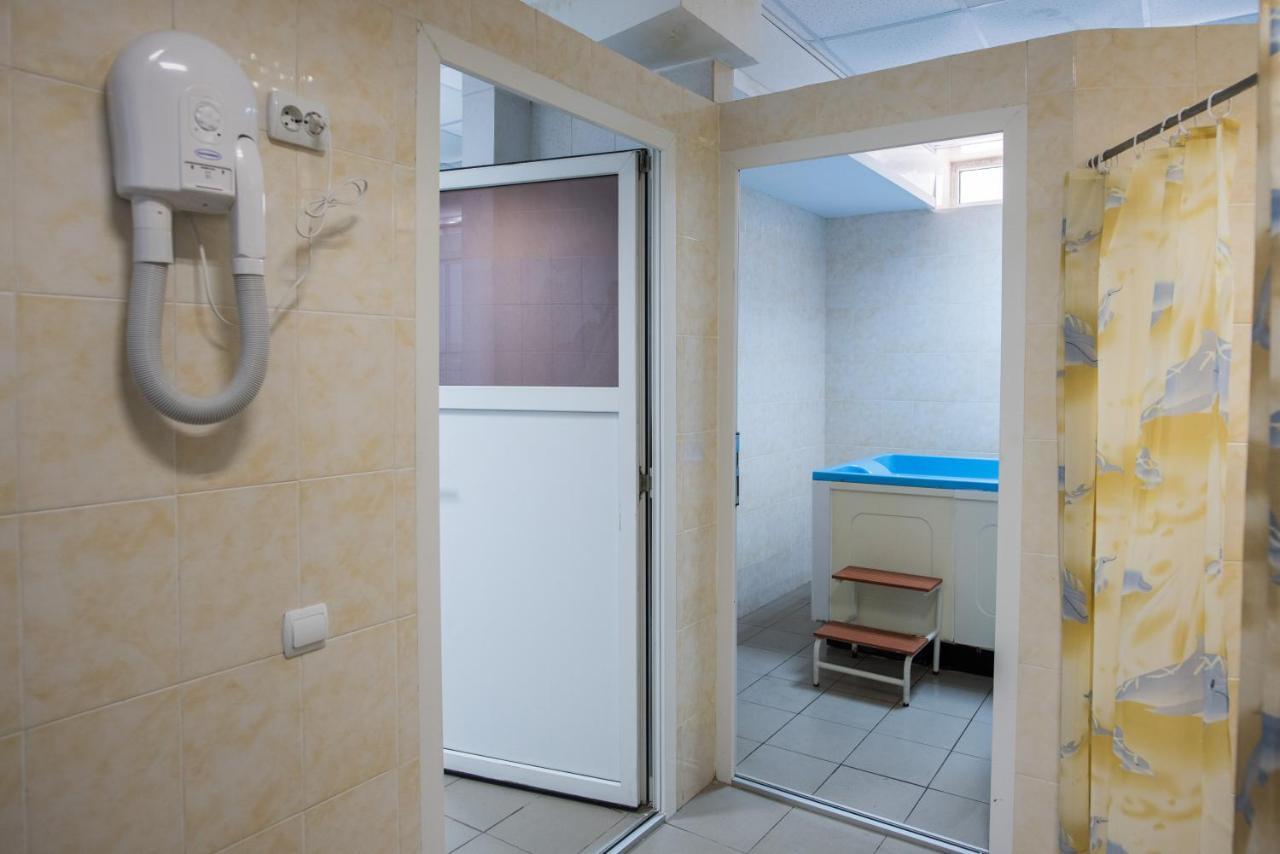 Zelenyy Bir Hotel Skhidnytsia Екстериор снимка